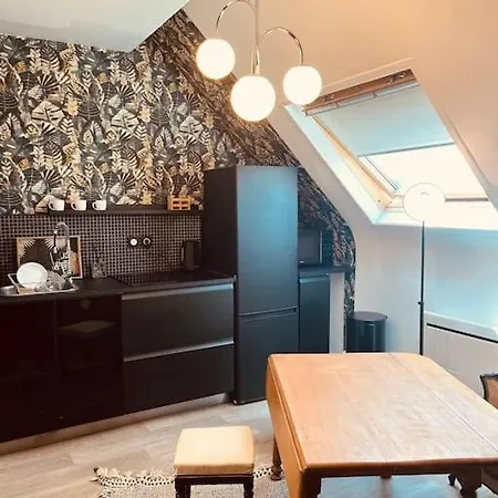 Appartement Lovely 4th Floor - 1 *
